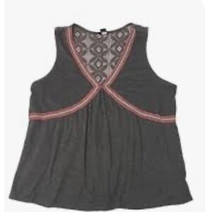 NWT Torrid Tank Top Women's Size 4 Gray Crochet Lace Embroider Relaxed Bohemian‎